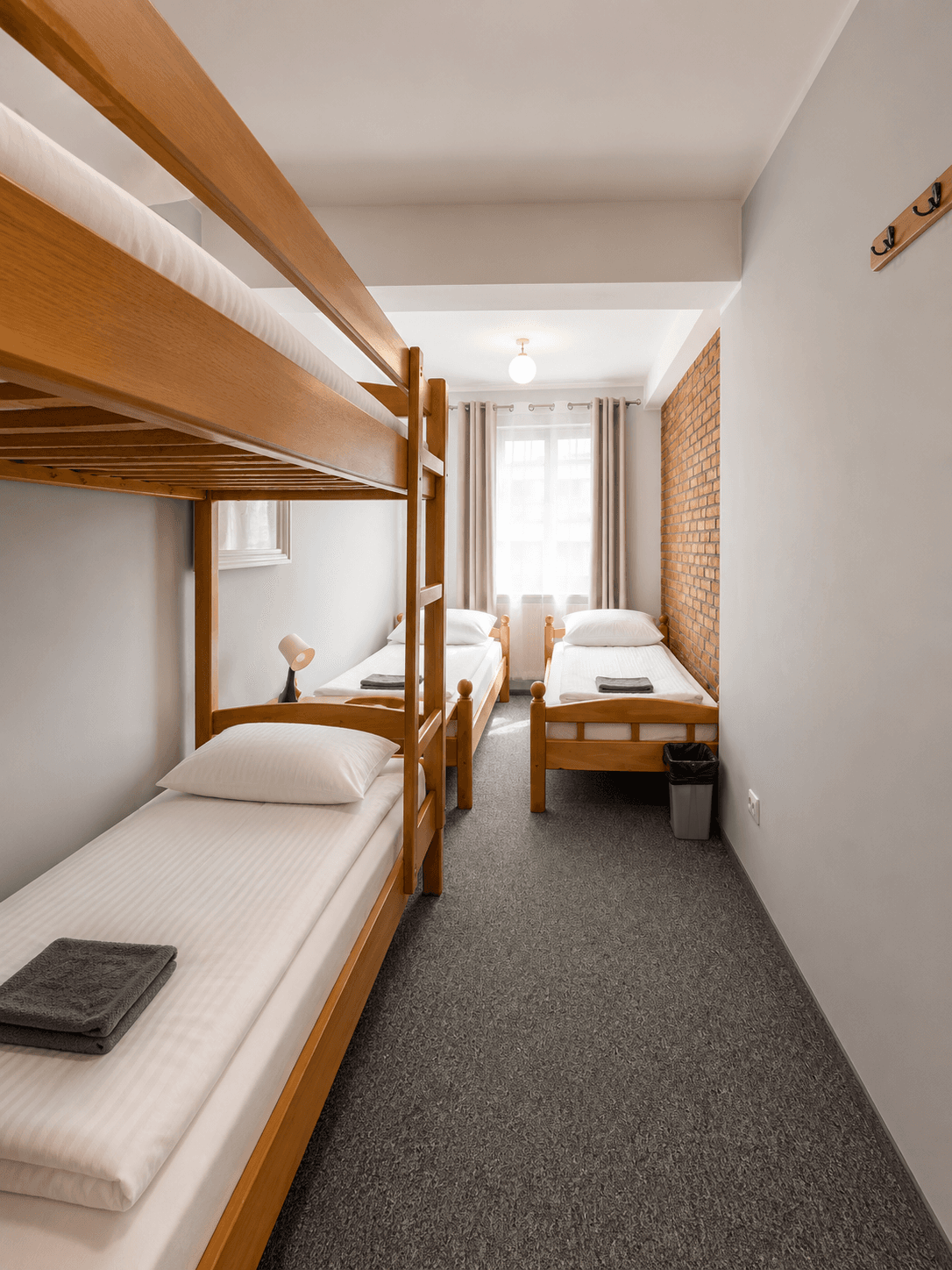 Klasyczny hostel turystyczny dla backpackerów, podróżników i grup.
